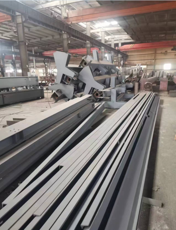 上海鋼結(jié)構(gòu)設(shè)計屋面項目13585605056周先生