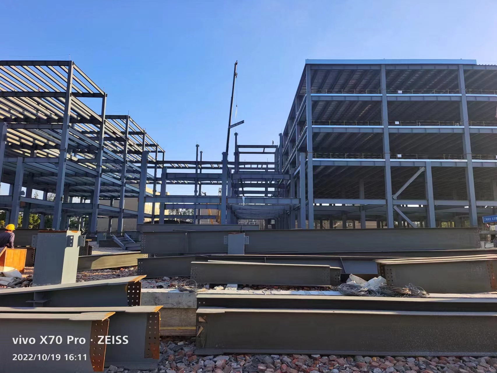 鋼結(jié)構(gòu)安裝過程13585605056  周先生 